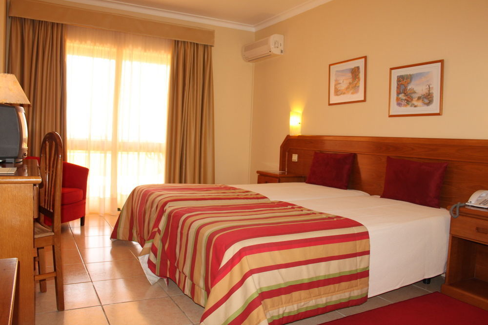 Mh Atlantico Hotel Atouguia Da Baleia Kültér fotó